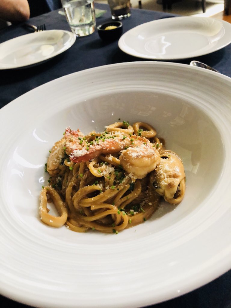 GrumpyTiffy's tweet photo. Seafood bisque pasta🍝🍤🧀🥓🦑🦀#whale &amp; belly# https://t.co/FJ6vOV4NGf