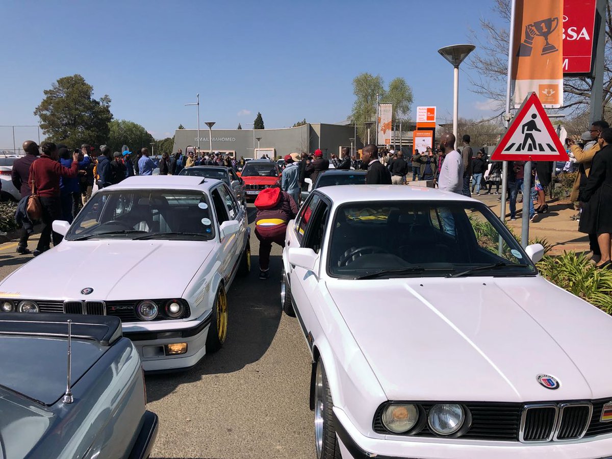 Julia_Maite's tweet photo. A convoy of about 50 gusheshes gearing up to accompany the hearse to the cemetery #ProKidfuneral @SowetanLIVE https://t.co/3S2CVYAnz3