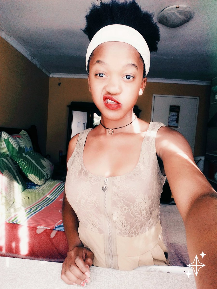 NuggetLucia's tweet photo. 🌈🌹😊#church_vibes💦🍉
👑🎀#woke_up_with_a_feeling_of_praising_de_holy_father😌🌿#Amen🔐💦 https://t.co/MtWh3wJjxd