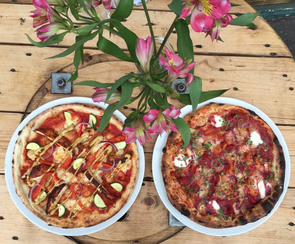 Roll on pizza o’clock! Get a delicious 12” pizza and drink from <a href="/TheGreenGrocers/">The Green Grocers</a> for just £10 between 5-6pm Thursday-Saturday. thegreengrocers.co.uk/pizza.html