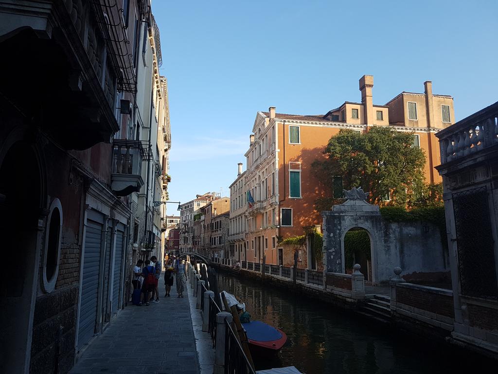 CastelRaid36's tweet image. Les étapes favorites de Quentin 🏆: 
- le lac de Sorapis 🇮🇹
- Prague 🇨🇿
- Venise 🇮🇹
- Meteora 🇬🇷