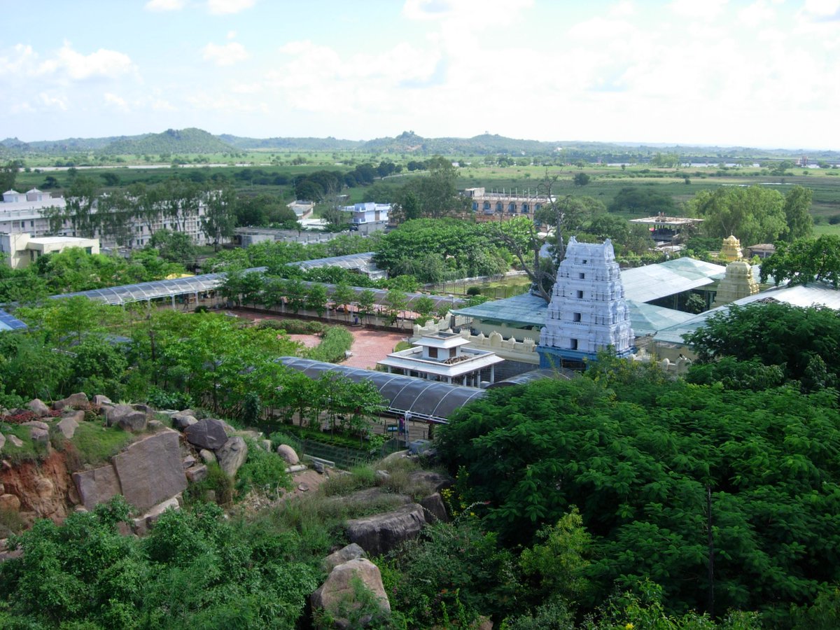 TravelzTrendy's tweet photo. India, “The land of temples” has its own unique legend telling a fascinating story about its existence. Each legend is powerful enough to revive faith even in a non-believer.
#lonelyplanet #tour #TravelTuesday #travel #traveling #tour #trip #devotional #devotionals #durga https://t.co/vQ1zxzaeJn