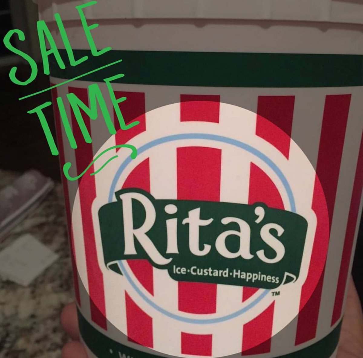 Who doesn’t love a sale?!  And it’s a good one too!! ✅ Come in to the store and place your pre-paid gallon order for 40% off!! WHAT!! 😮 Pick up on August 31st.   #summer #sundae #ritasice #dc #ritaswaterice #hstnedc #italianice #ritas #capitolhillritas #dessert #washingtondc