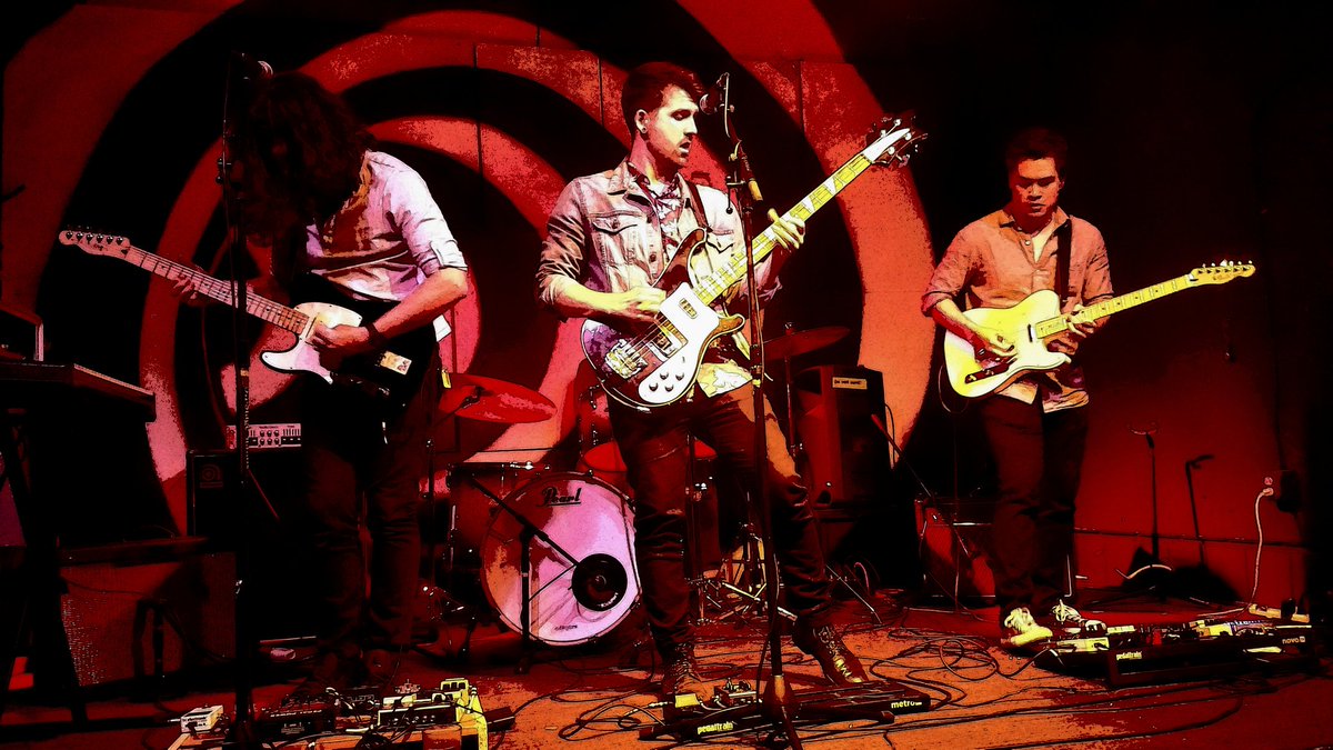Nomak02's tweet photo. Wicked twilight zone inspired cafe and bar with a wicked performance from everyone. 
@skeletonkeyspdx 
#thetwilightzone https://t.co/jdROVjoK9v