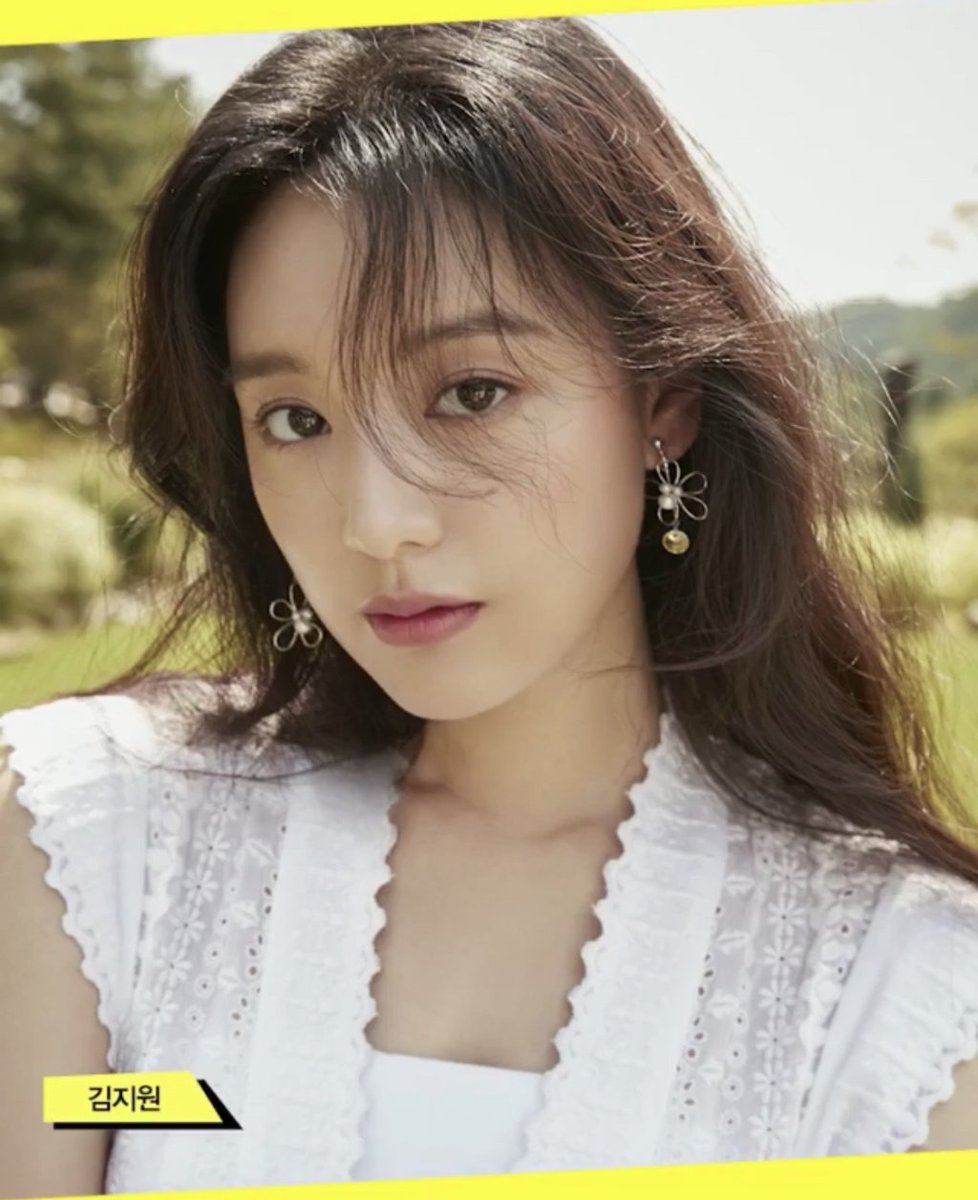 jiwon_hq's tweet photo. Kim Jiwon for Grazia Korea’s September 2018 issue

#actresskimjiwon #김지원 #金智媛 #kimjiwon https://t.co/FsWU9OZOqk
