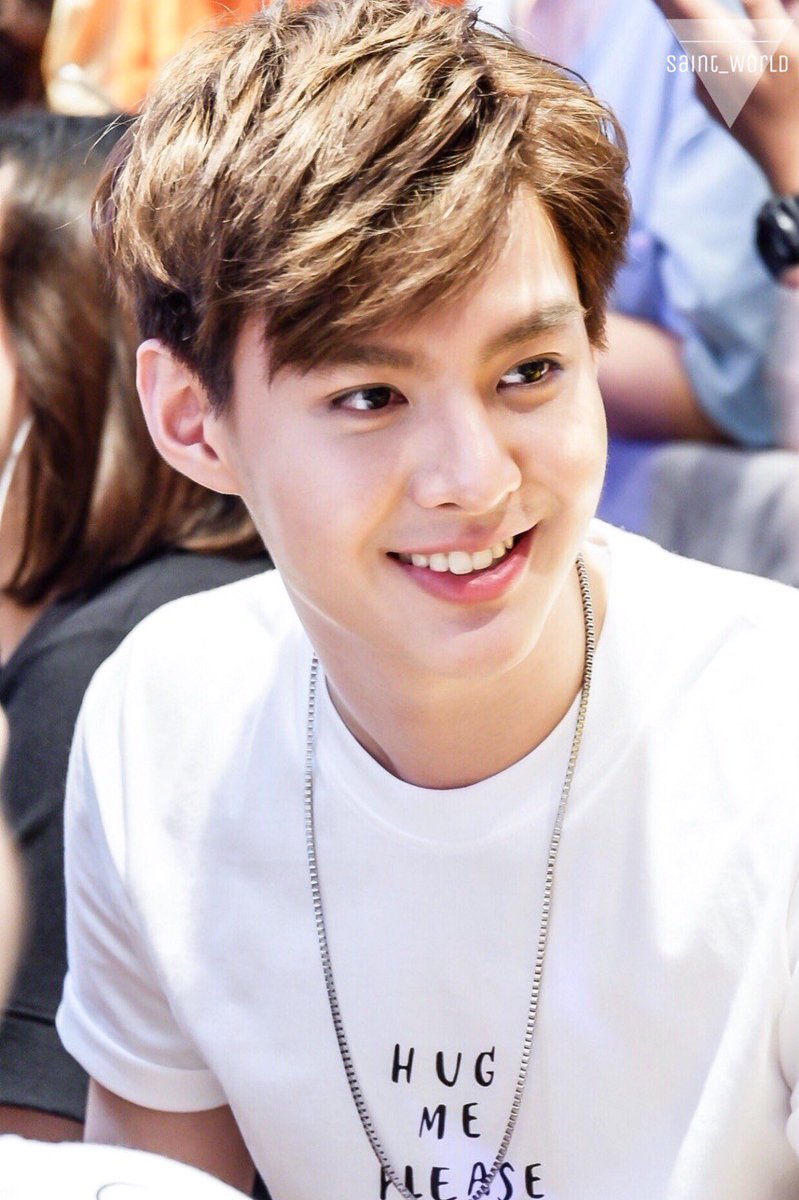 ในโคมมีแต่ไฟ ในใจมีแต่เธอ😋 
cr. @Saint_Space #OKCharity2018 #Saint_sup
#lovebychanceseries