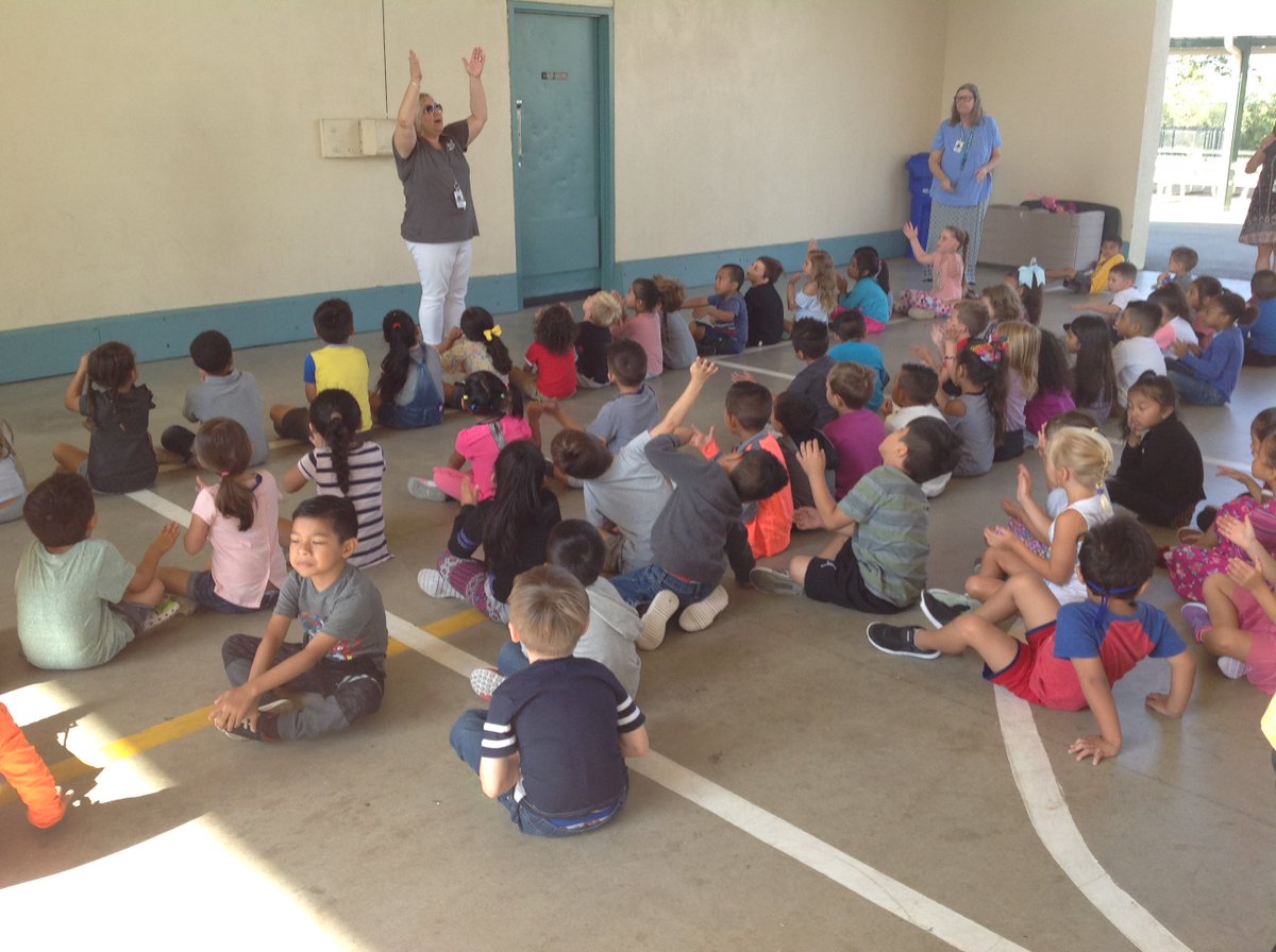 We ended our first week of school with a Friday Sing-a-long. The K students had fun! #weloveteachingK #loefalcons
