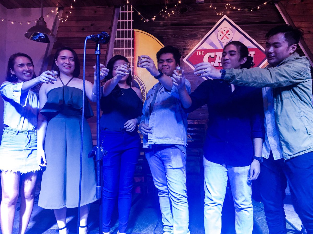 renziarriola's tweet photo. Thank you @antrosininglaya for a wonderful experience!!! Thank you direk sa free tix for the show!! π Dito lang kami, we'll wait for your come back!! π Kudos! @albinmolina @PeterNery @thea_magbanua @blurliwanag @AngelOclinaria @terencejan #AwksS2Party #AwksWebseries Cheers! π» https://t.co/KqK6sDJY42