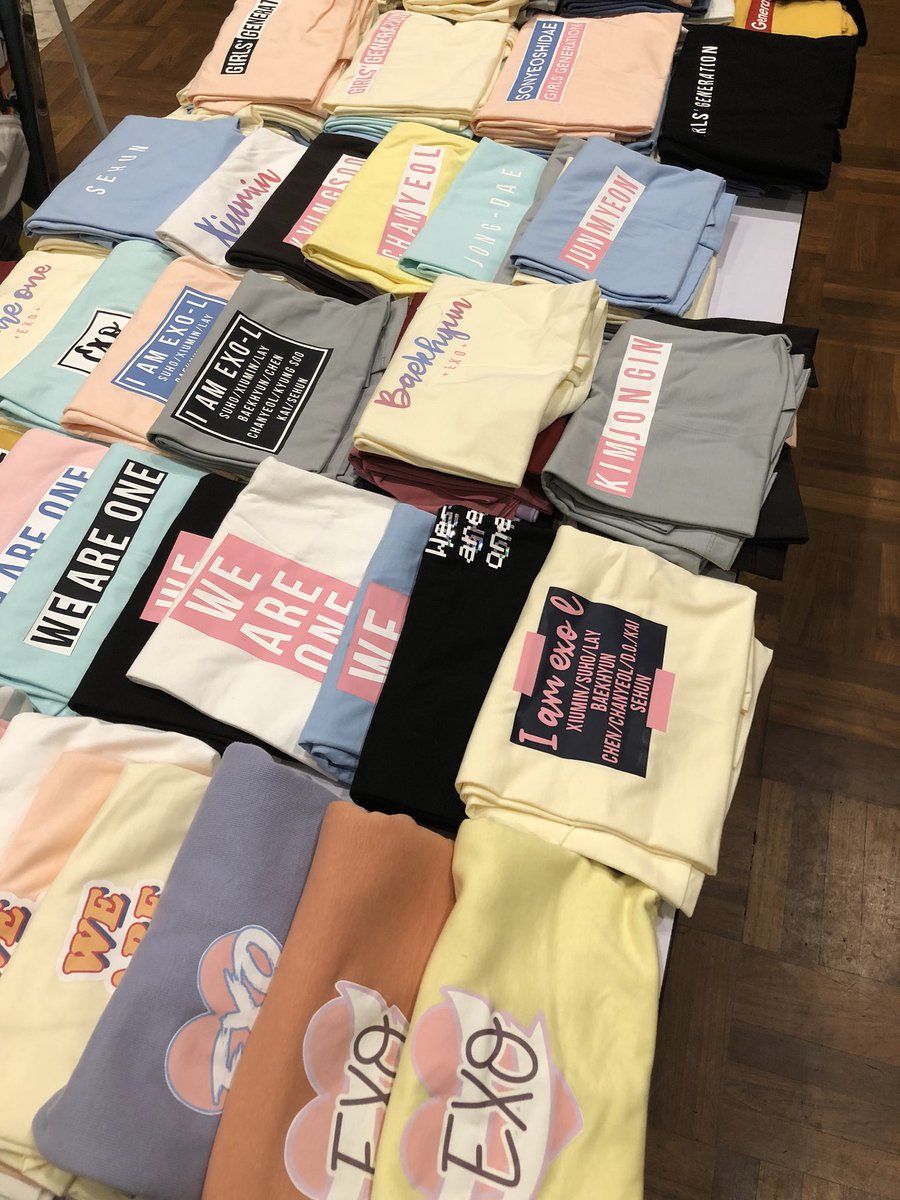 SMtownFair's tweet photo. ร��าน crabbiiee shop @jann_chm137  นำเสื้อสกรีนสีน่ารักๆ มาจำหน่ายเพียบเลย นำมาทุกไซส์ ราคาตัวละ200บาทเท่านั้นนนนนนนน #smtownfair #ตลาดนัดsmtown https://t.co/kiKJa4ilmC