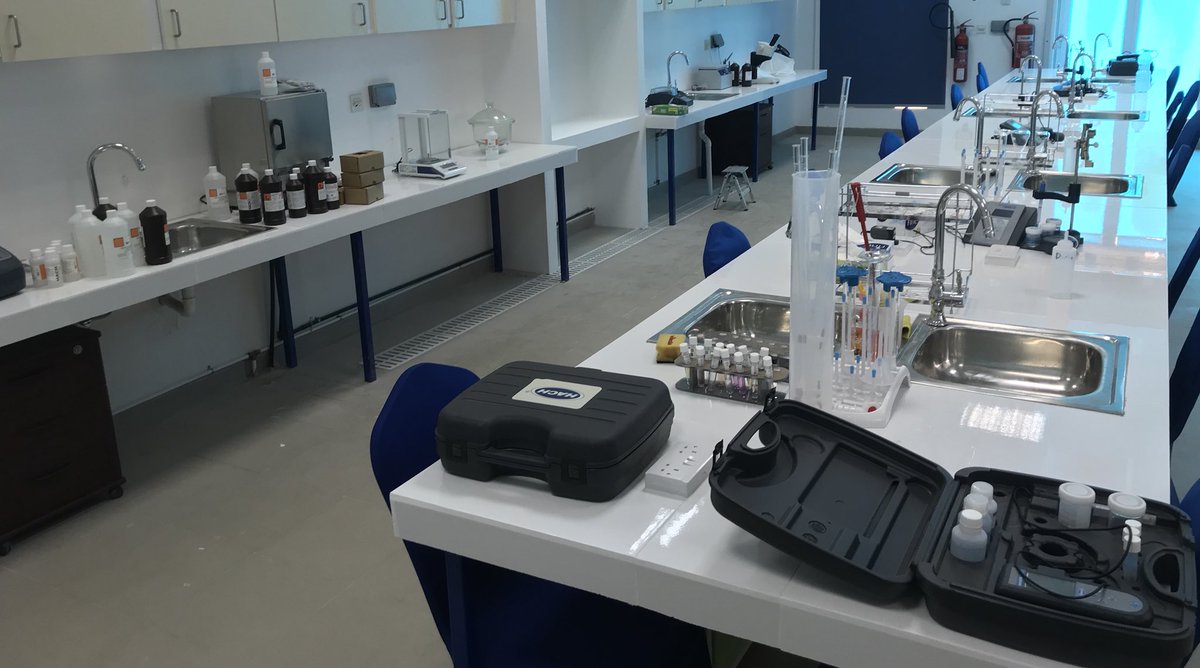 cocuinn's tweet photo. Got a cool new lab. https://t.co/4wChsY3BrF