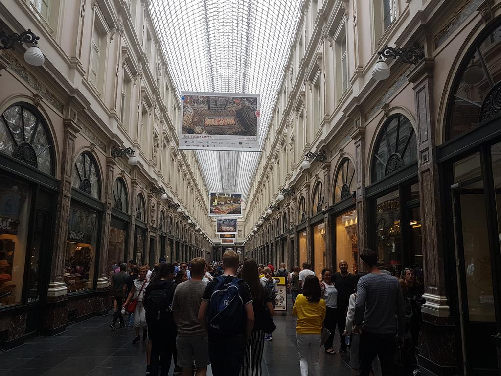 CastelRaid36's tweet image. Jour 22 : Belgique 🇧🇪
Ayant des heures d'arrivée en France à respecter pour notre dernier jour, nous sommes arrivés à Bruxelle en début d'après midi pour pouvoir profiter un maximum de la ville. La capitale est vivante avec une architecture magnifique et très atypique.