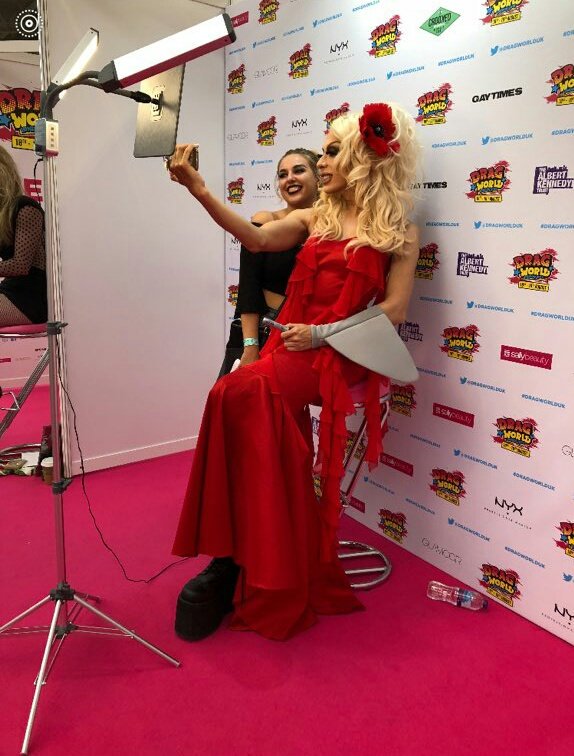 AlaskaSmiling's tweet image. 🍒 dragworld day 2 🍒
