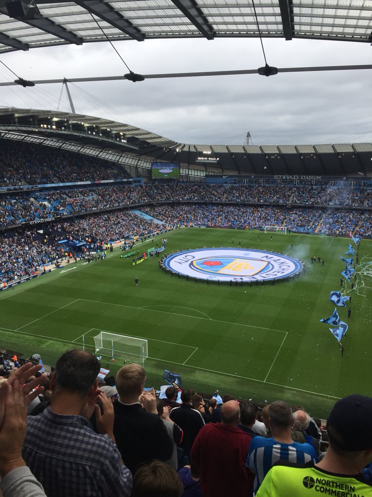 markhums1's tweet image. #htafc #utt #McFadden 🔵⚪️