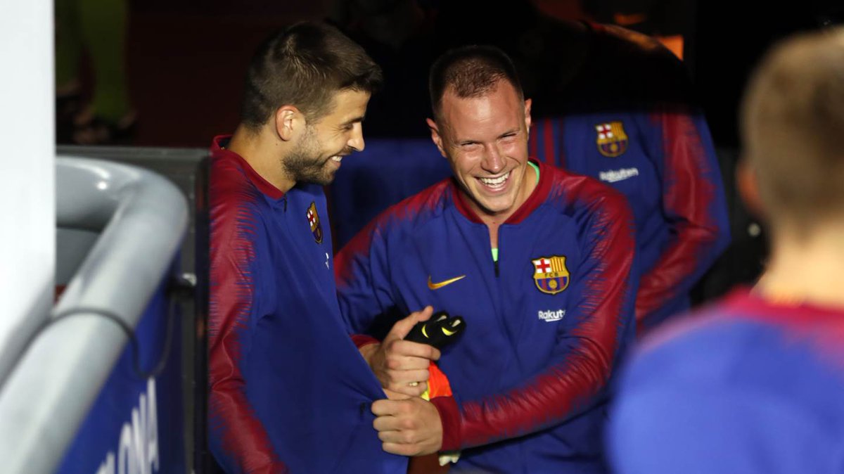 FCBarcelona_es's tweet photo. 📷 La otra cara de la victoria ante el @Alaves 👉 https://t.co/ufZkqB6LIj 
🔵🔴 #ForçaBarça https://t.co/D9Vp0LZrhQ