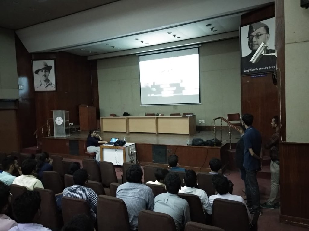 _AditiKumar's tweet photo. Nobody evenr created history without creating little trouble!! @bhajnetd addressing young minds of NSIT,Delhi.. @sapnapathak02 @naveenn1972 @dimplejha30 @nsit https://t.co/LhRdpnPwFj