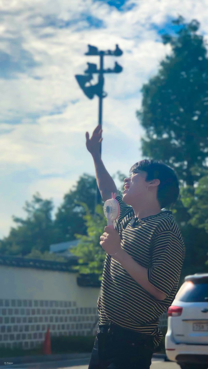 BHAPPY_BAP's tweet photo. 180819 게릴라이벤트
-
뒤통수 빵실빵실
오늘 너무 예쁘다
-
#비에피비해피 #비에이피 #bap
#영재 @BAP_Youngjae https://t.co/mAERh169VP