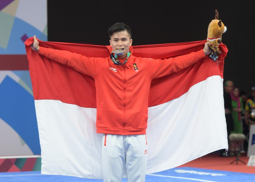 Medali pertama Indonesia di Asian Games 2018 datang dari cabang wushu. Atlet putra Edgar Xavier Marvelo meraih medali perak pada final nomor changquan, pagi tadi.

Mudah-mudahan, apa yang diraih Edgar memacu semangat atlet-atlet Indonesia lainnya untuk semakin percaya diri.