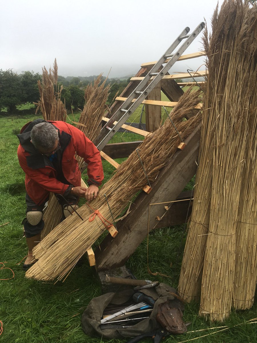 SPABIreland's tweet photo. Thatching demonstration getting underway at our Traditional Crafts Skills Open Day, Killinaboy, Co. Clare. 
#heritageweek #makeaconnection #vernaculararchitecture #traditionalcraftskills https://t.co/zxQp5rwJZc