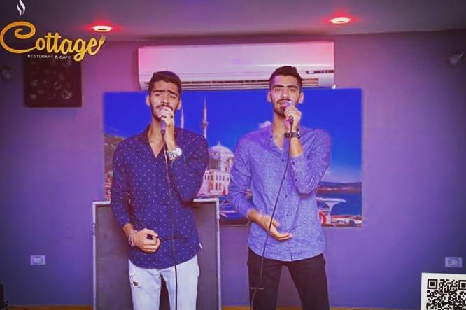 Samirsafwat071's tweet image. @Alwaleed_Talal @Turki_alalshikh @RotanaMusic #twins #ahmed_samir #singer #musican #arrangement #composer #men_wehna_soghiren #hit