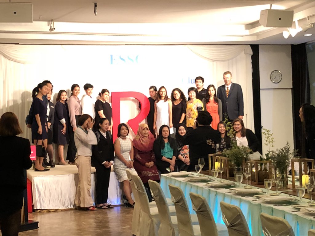 RamadaRiverside's tweet photo. Secretary of the embassies night @RamadaRiverside #bangkokriver #ramadamenamriverside https://t.co/A8OoY9LAbr