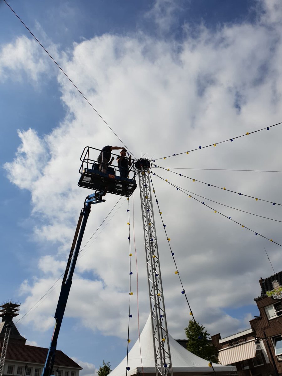 De Boeskool is Lös tweet media