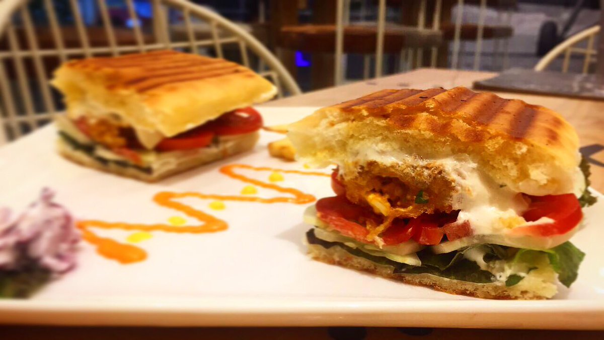 dianams93's tweet photo. Yummy #sandwiches paired with #coffee is the perfect option for evening nibbles. Runway Length Panini at @caferunway
.
#specials #thebakerbaby #dinewithdiana #sandwich #panini #vegetarian #bread #betweenbreads #yummyfood #nomnomnom #Dubai #china #London #NewYorkCity #love #food https://t.co/EGSm4NcRJC