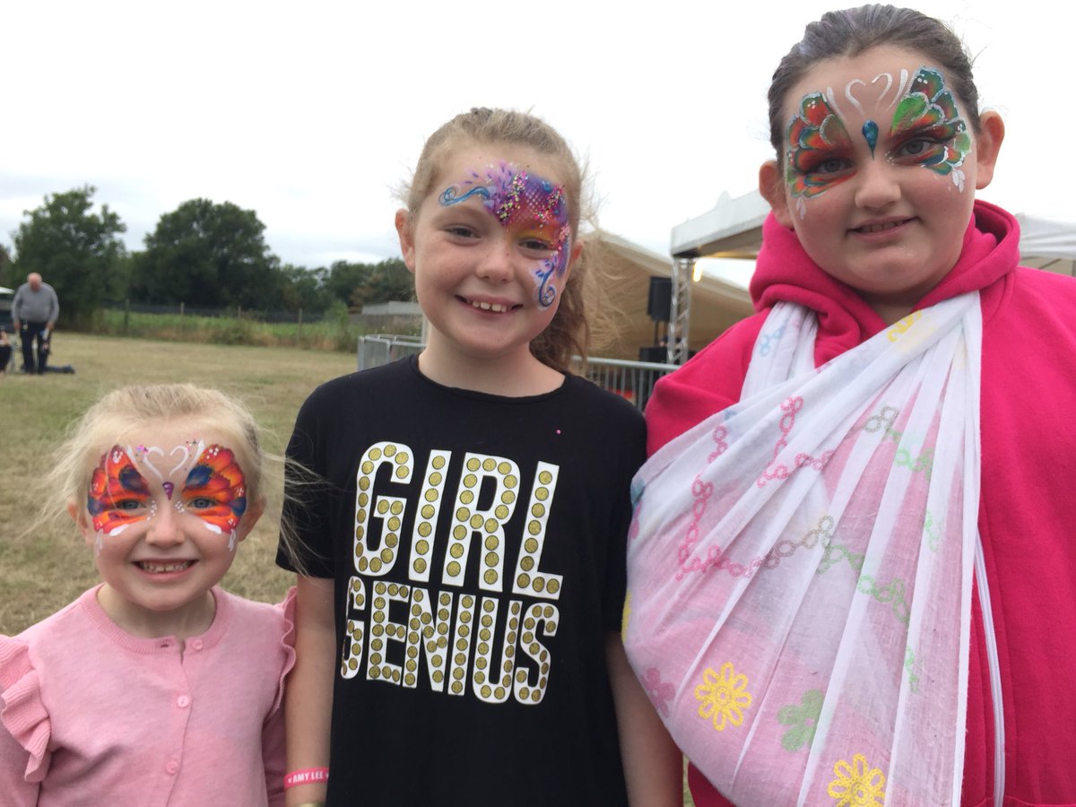AllInOneEvent's tweet image. Faces painted ready for the music to start! Whoop! #LittleMix #OneDirection Tickets available on the gate. Just turn up. (No picnics allowed.)
facebook.com/events/4512766…