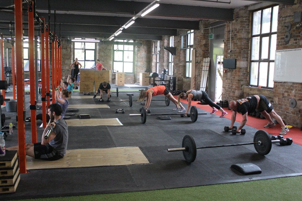 Th accessory movement's are just as important as the big lifts 

#crossfit #saddleworth #crossfitsaddleworth #lock32 #saddleworthgym #diggle #delph #dobcross #uppermill #greenfield #mossley #grasscroft #marsden #gym #fitness #training #teammates #wod #togetherstronger