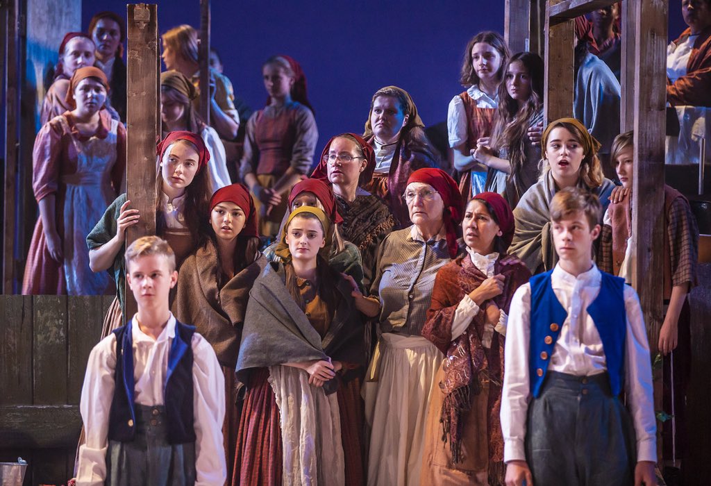 CurveLeicester's tweet photo. It’s our last day in Anatevka... 🎻
Best wishes and Mazel tov! to our fantastic Curve Young Company and Community team, ahead of their final performances of Fiddler On The Roof at 12 noon and 5pm today.
#CurveFiddler #MadeAtCurve https://t.co/Af37OVPbKh