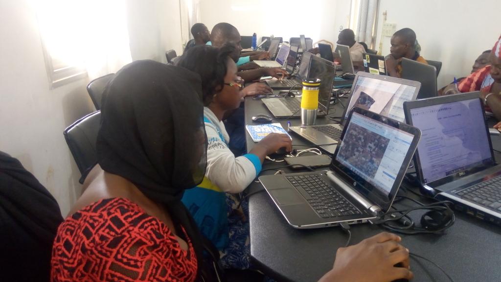 OSM_Mali's tweet photo. During 5days, participants have been trained to collect with #OSM data collection tools and editions through #JOSM in @ONG_Amedd Office in #Koutiala, #Sikasso Region 
@hotosm @osmafrica 
@ProjetEOF @TheMissingMaps @OSMBenin @assocCartONG
@luc_kpogbe 
@absaliou 
@Honorable_Nath https://t.co/cuCA2Rs1R2