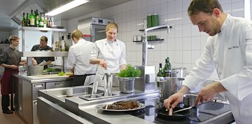 Schätze aus dem Meer am 31.08. #Kochkurs mit #FranzBerlin im #Gourmetrestaurant #BerlinsKrone auf dem #Zavelstein : berlins-hotel.de/Restaurants/Ve…