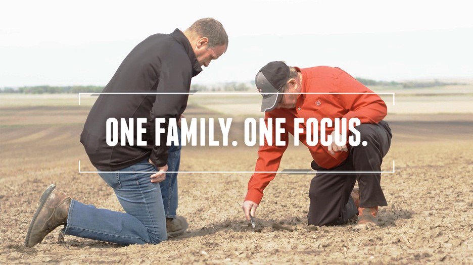 DairylandSeed's tweet photo. Our portfolio is stronger and our family is more focused as we join forces with our latest partners. #OneFamilyOneFocus https://t.co/cC0uzdT1XM https://t.co/sXU7XmUJSx
