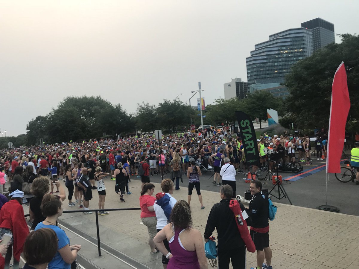 ErinD_PNC's tweet photo. What a beautiful morning to #RunWithPNC at the @RockHallHalf! All set up @rockhall in front of the @PNCBank stage and ready for a fun morning 🏃🏃🏼‍♀️🥇 https://t.co/8DpEwH0wMT