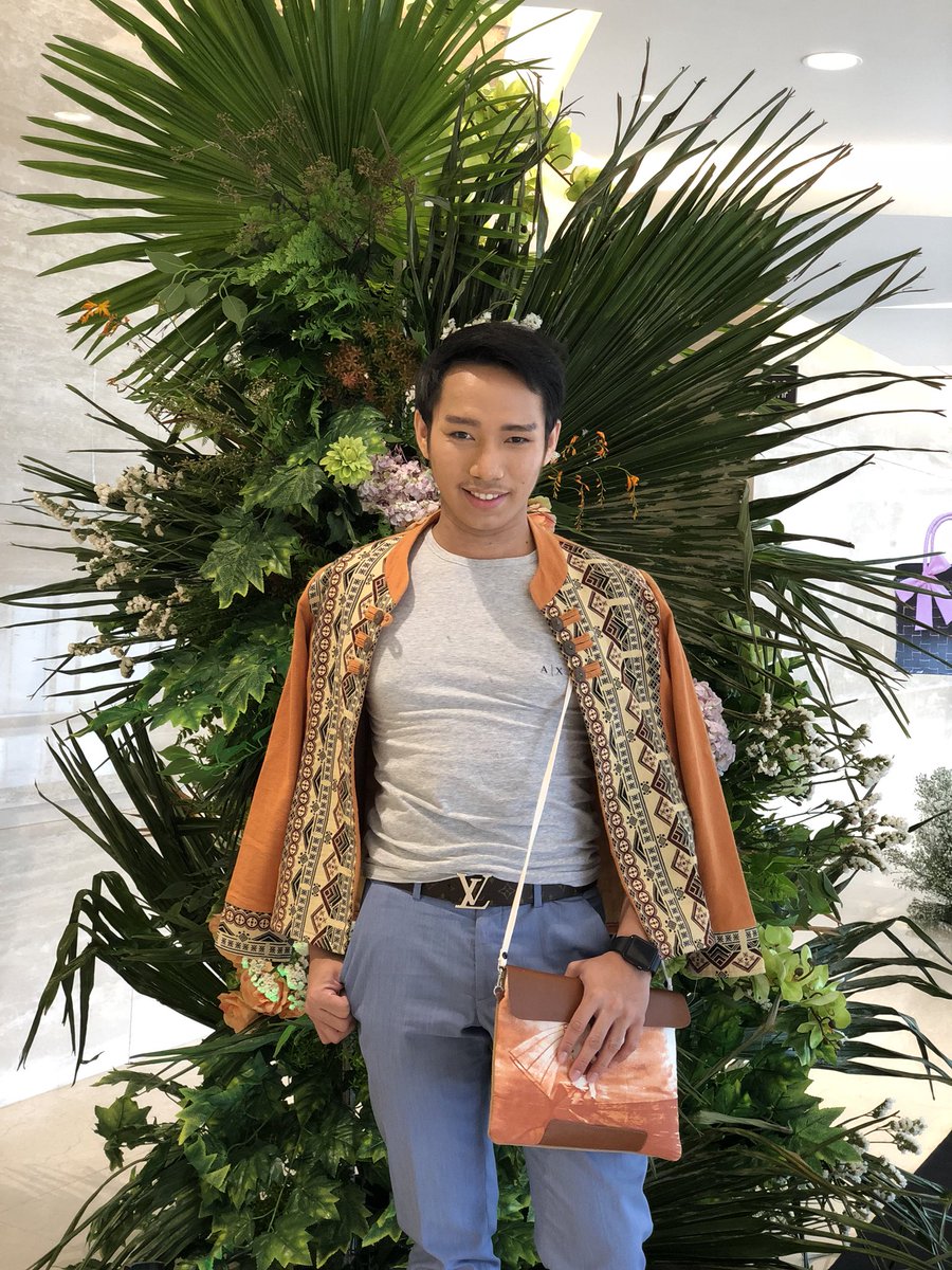 ThisIsNIllusion's tweet photo. Congratulations ma Thwin Su Htwe and ma Stellabeth Swezin Le on the brand launch of Stella Collection and Ge. Melli! #GeMelli #StellaCollection #MyKindaSunday #ChrisP #MyanmarGuy #POTD #OOTD https://t.co/gMe9qgiZX6