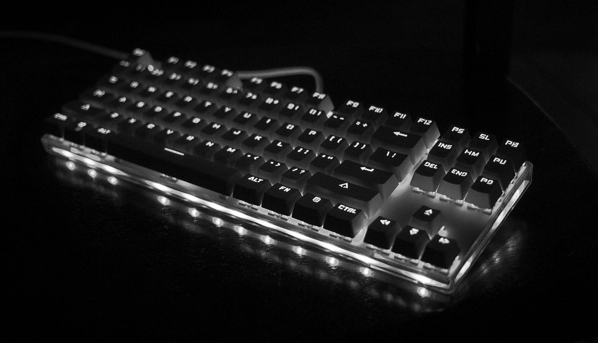 LeeuwenSjef's tweet image. Waiting for arrival of new keyboard, the Motospeed K87S for those long coding nights or hackathons/field labs where lighting is low and typing should be light. #mechanicalswitches #cherryswitches #mxred #cherrymx #cherrymxred #fieldlab #hackathons #codingsessions #peerprogramming