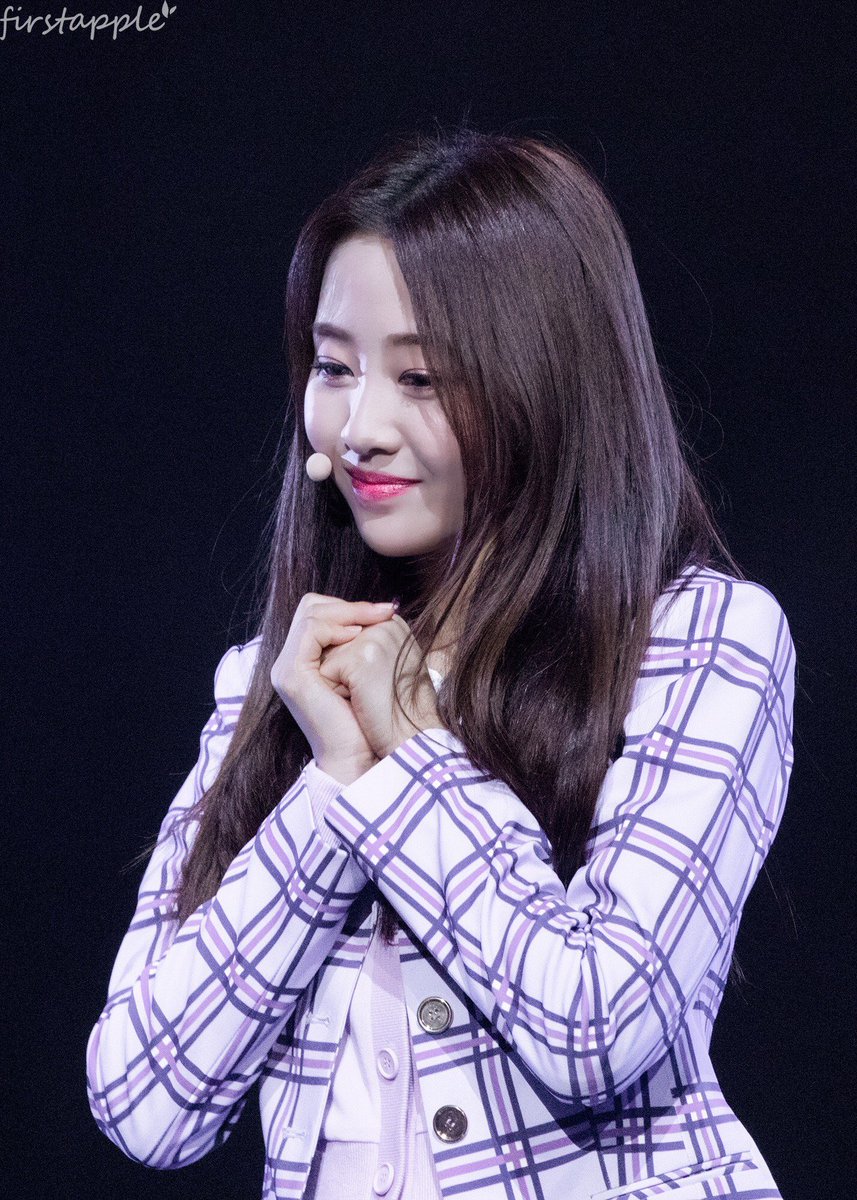 loonafiles's tweet photo. — sooyoung ♡ [ 180819 ]

© first apple 

[ #sooyoung #yves #loona #수영 #이브 #이달의소녀 ] https://t.co/UNEiJDCwJs