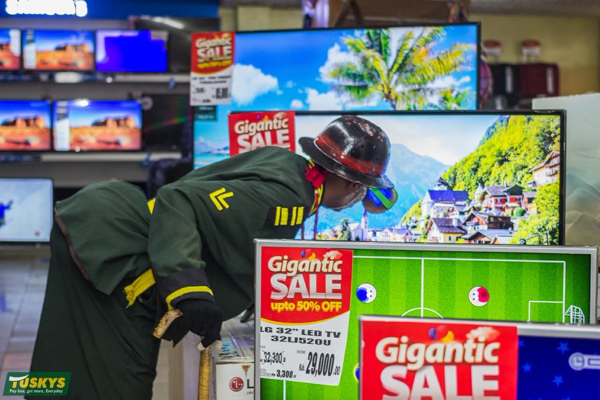 McMuge's tweet photo. The Floodgates of #GiganticWeekendFever are shutting down today at;
Tuskys Imara,
Tuskys Karasha,
Tuskys Pioneer &
Tuskys Tom Mboya.
Get upto to 50% off on your preferred products. Donโt be left out. https://t.co/ZG7W8mAp84