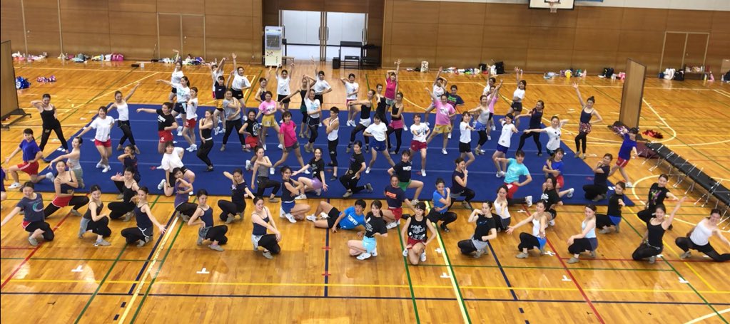 8/11〜フェス練が始まり、本日1回目の練習着全体通しを行いました💐
昨年卒業された先輩方も練習を見に来てくださり、皆で楽しく練習しています☀️
8/29 (水) 18:30〜！！！！！！！！