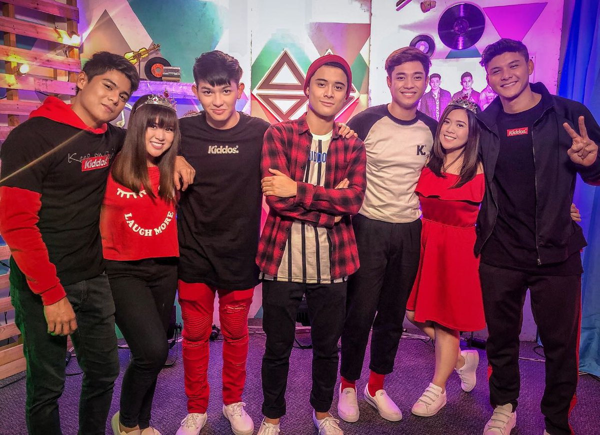 BoybandPH's tweet photo. Thanks so much Super Fans and Bandmates for watching and trending up #BOYBANDPHXBoardGames Hope you had fun and got kilig tonight! 😘💕 https://t.co/X98y75Tbxt