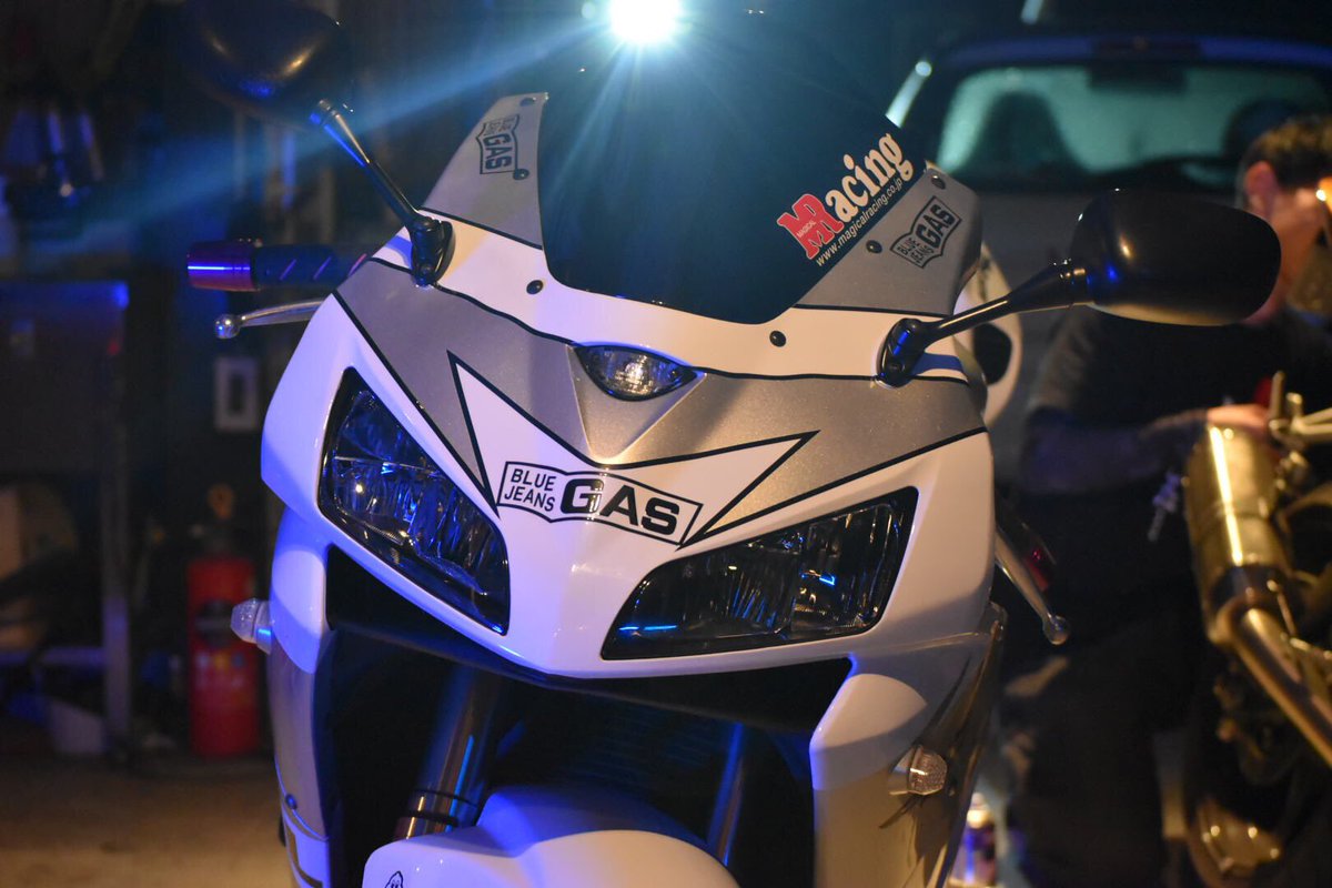 バイクの日だからバイク晒せ CBR600RR pc37 白レプソル わいの愛車やぁ