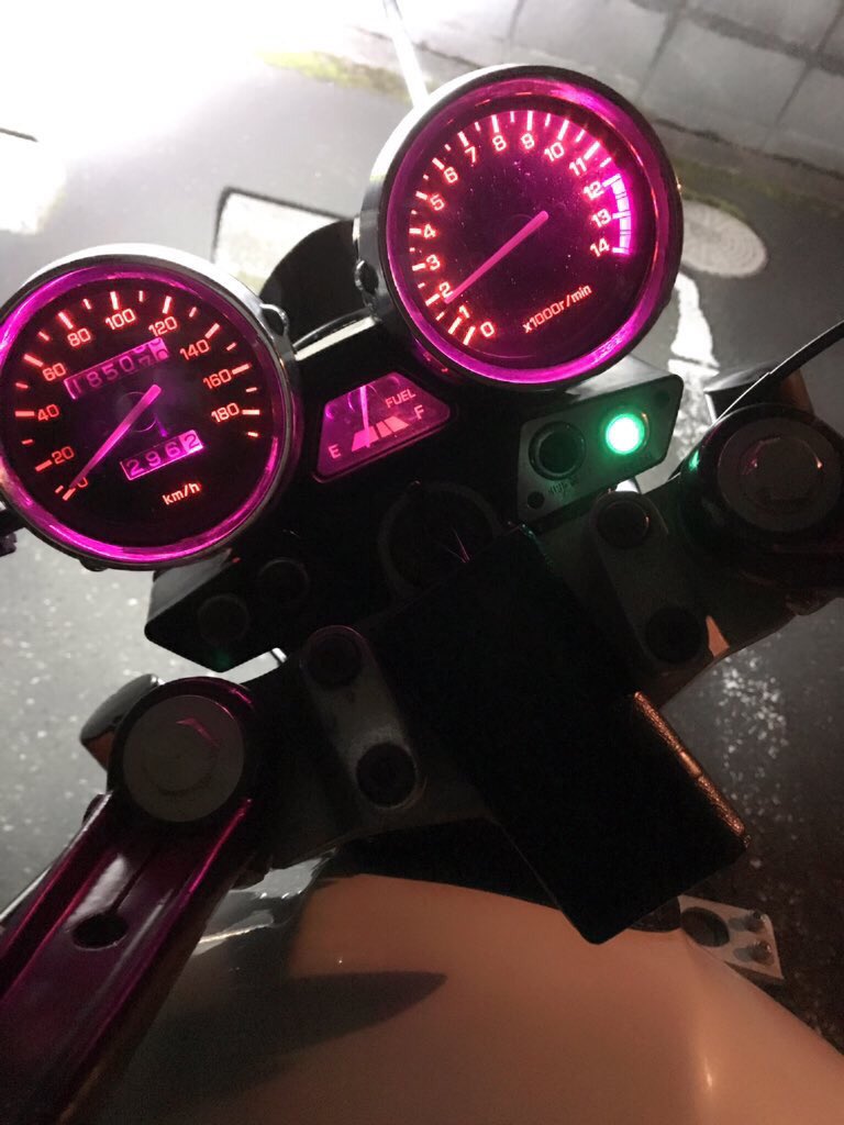FSx88's tweet photo. 宮城からXJR400売ります。
25万です。
不具合なく走る曲がる問題ありません。
気になった方DMお願いします。 https://t.co/hixAklwAlQ