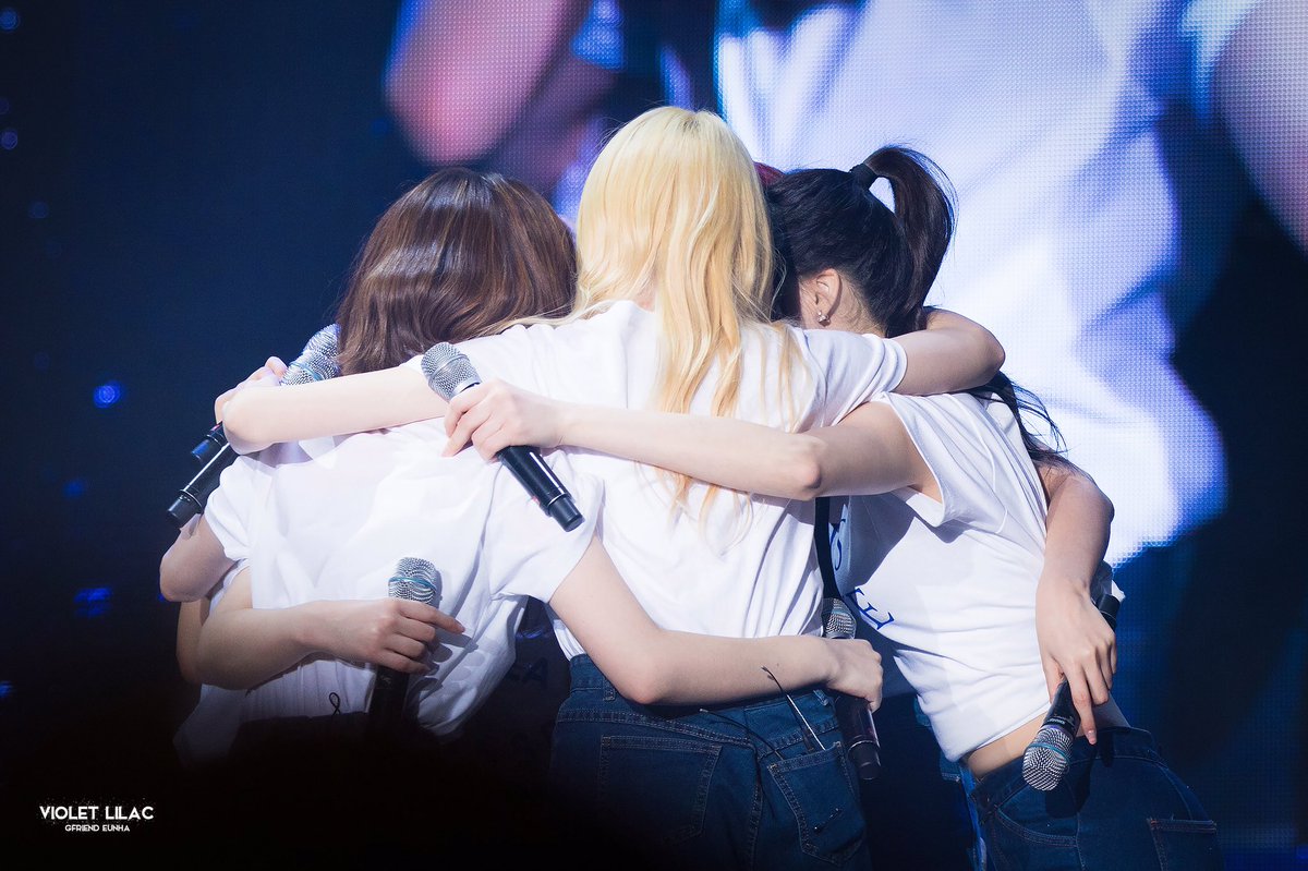 ANTHElAGARDEN's tweet photo. ( 🌷 )

Terima kasih untuk kerja keras dan kenangannya selama ini, Antheia dan Iris! Mari melangkah di jalan masing-masing yang dipenuhi bunga, dengarkanlah lagu kita jika kalian patah semangat.

Yoo Siyeon sangat mencintai kalian!

ㅡ Jiseul. Ivy. Luna. Siyeon. Hanami ㅡ https://t.co/wzBDEf439N