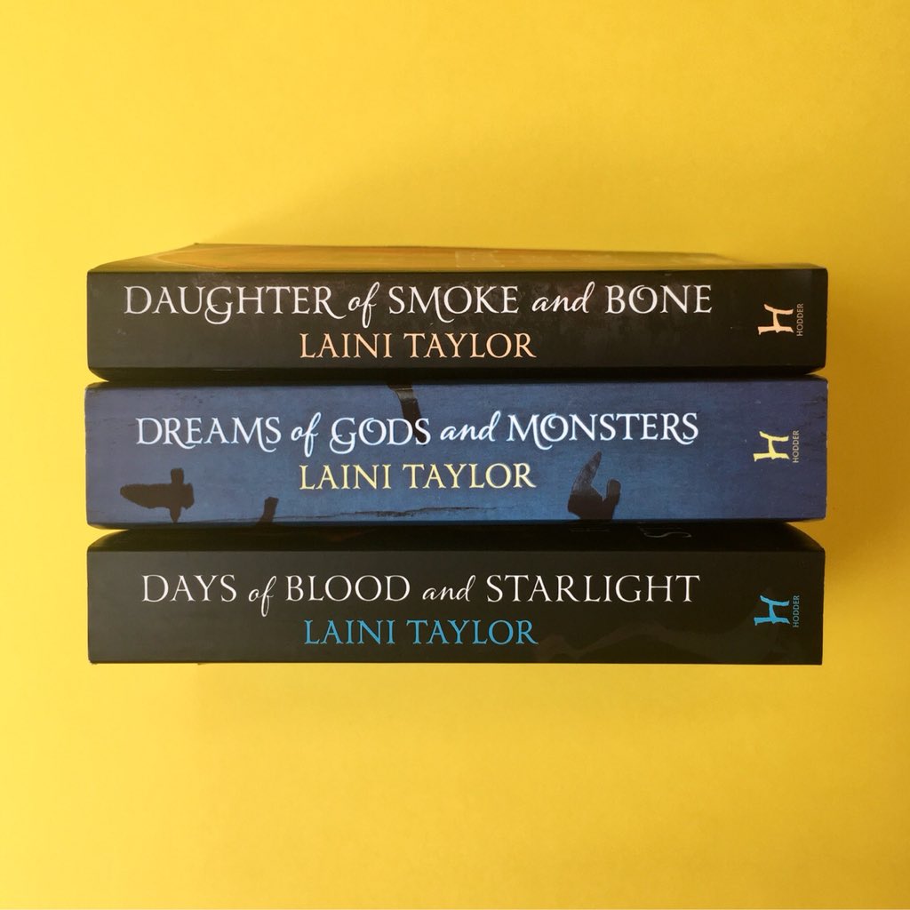 What’s your favorite fantasy read? Fans of Laini Taylor and great fantasy are invited for a Q&A with the author and a book signing this Friday 24 August at 17h. This event is free and open to the public. #literaryparis #paris7eme @lainitaylor