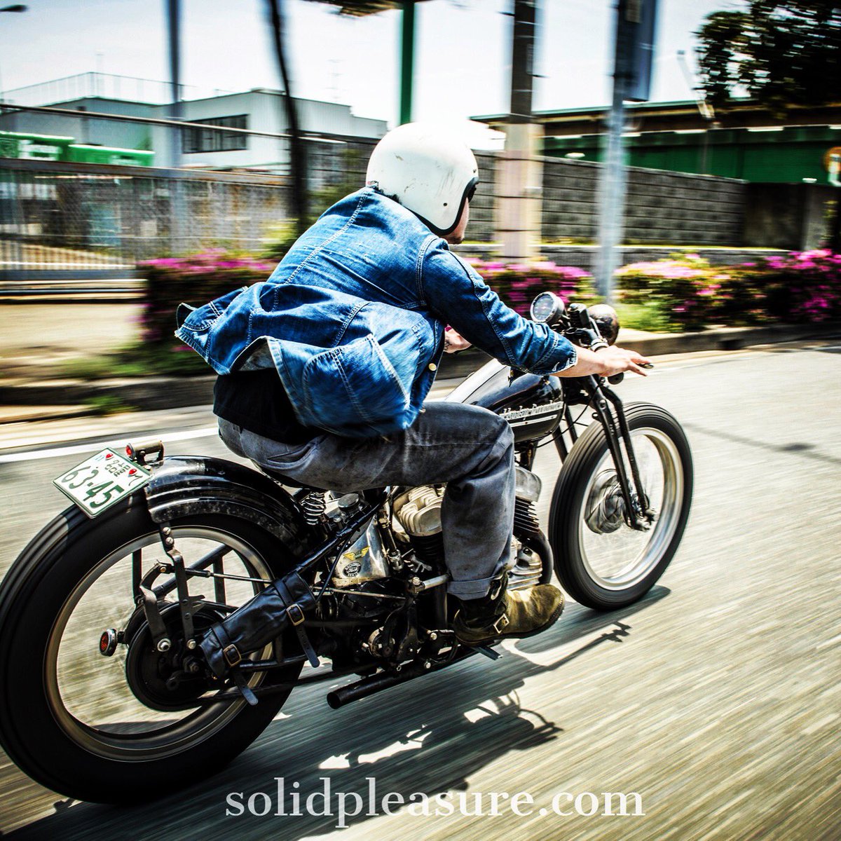 バイクの日に自分の愛車を晒せ