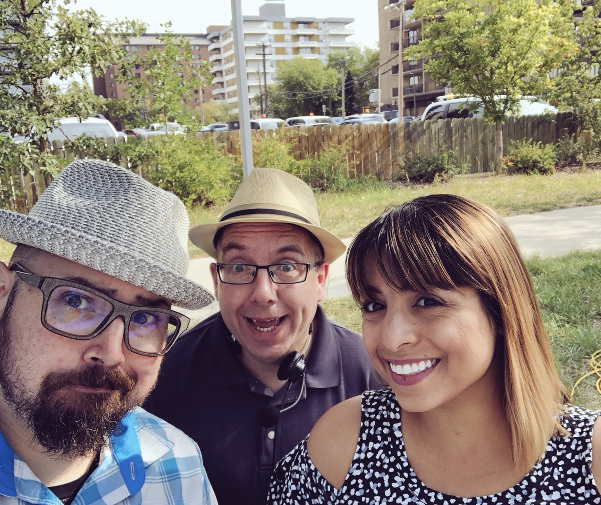 Had fun with my cohost @Ms_dponticelli and my hat-bro-for-life @SimonAHiatt covering the @SaskatoonEx #Parade today. All the fun and floats, airing tonight @ShawTVSaskatoon.