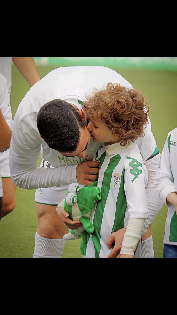 CharoTobajas's tweet photo. Y es que contigo iría al fin del mundo... #Felices4 #BBMateo #NoTePuedoQuererMás #ParaDeCrecer #EresEspecial #AmorDeTita 🧒🏼😍🎁🎉👏🏼📸 https://t.co/6FxnDbEl2o