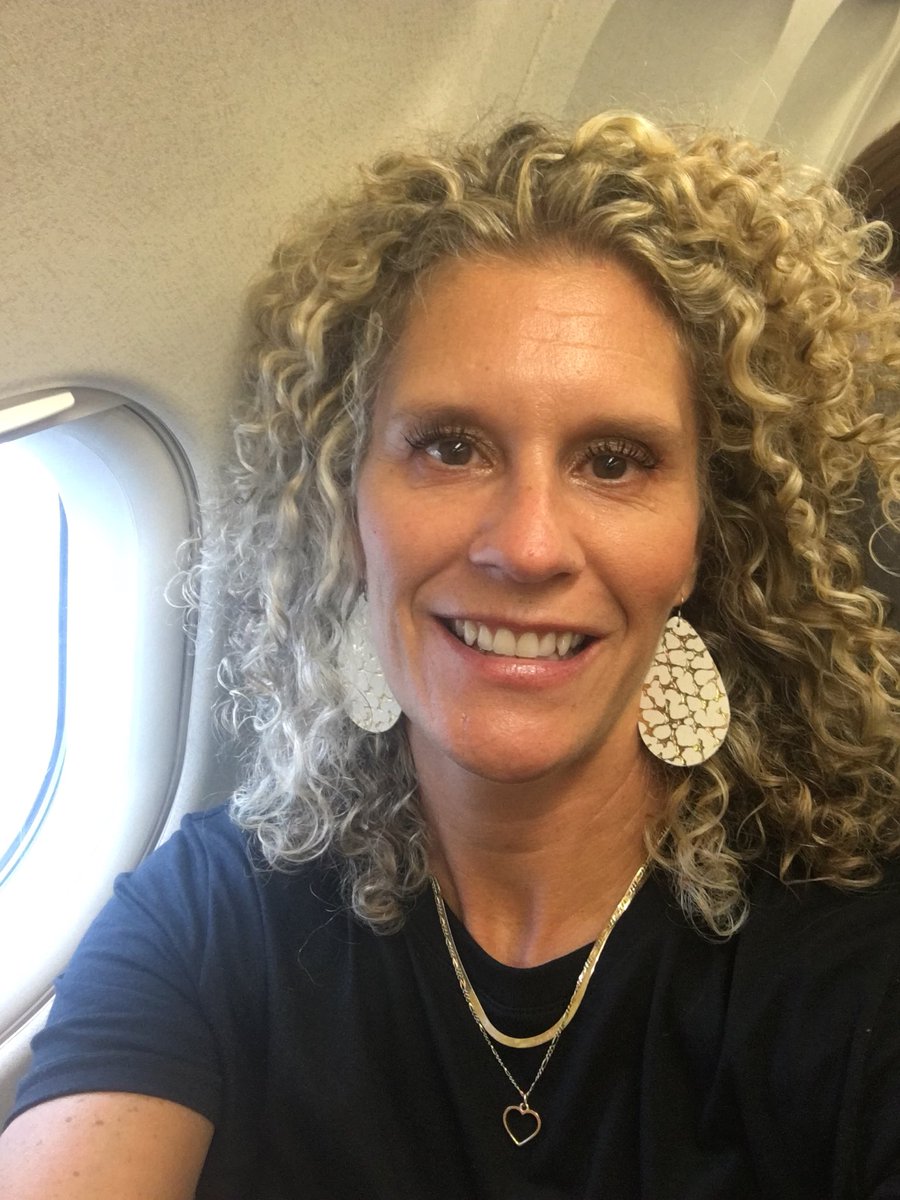 kirstenmeyer26's tweet photo. ✈️Almost to Wisconsin for some Family, Friends and FUN!! #TuesdayThoughts #adventuresinflying https://t.co/uR3qWC5c0K