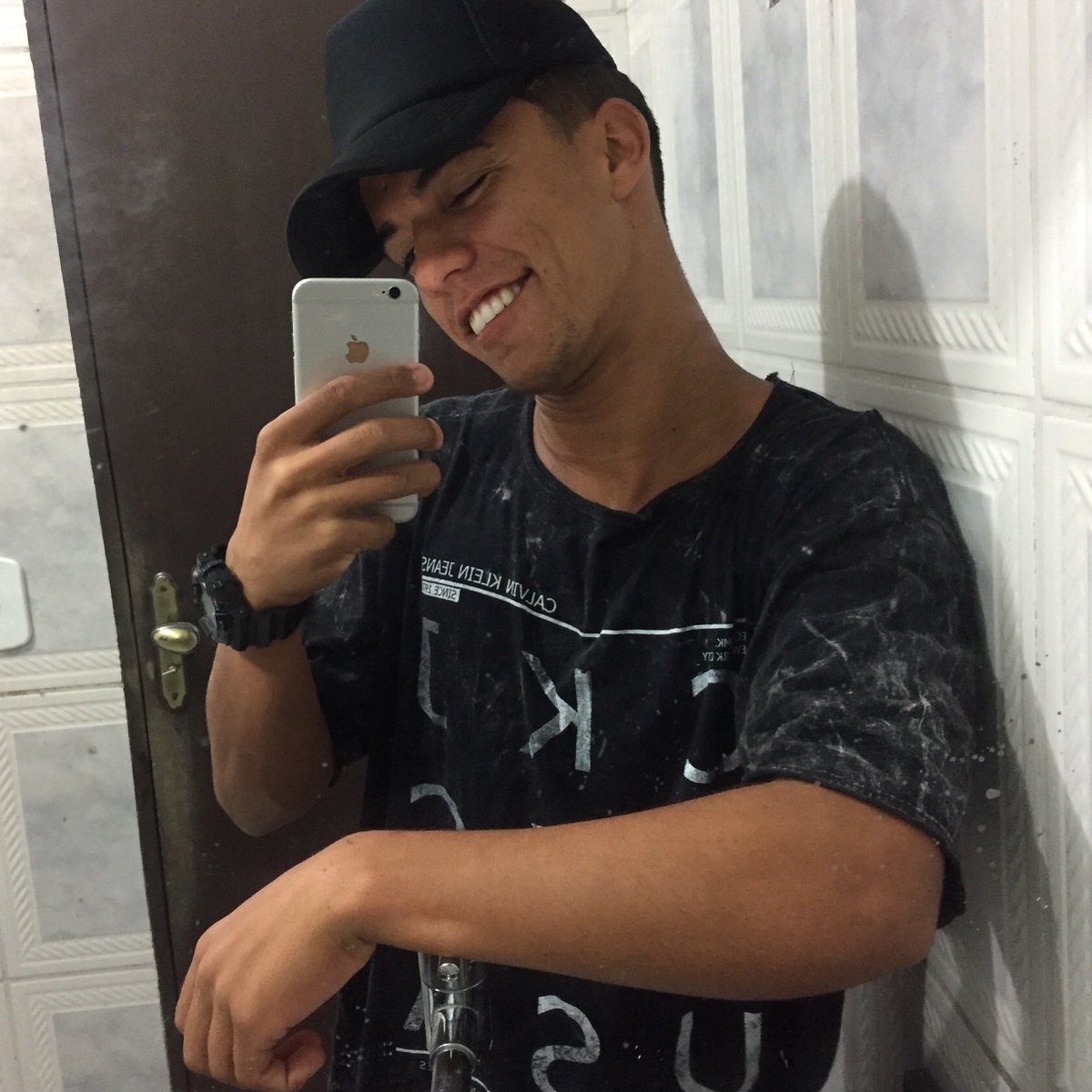 CH_lima98's tweet photo. 🆘🆘🆘🆘 https://t.co/nfYKGeDgWe
