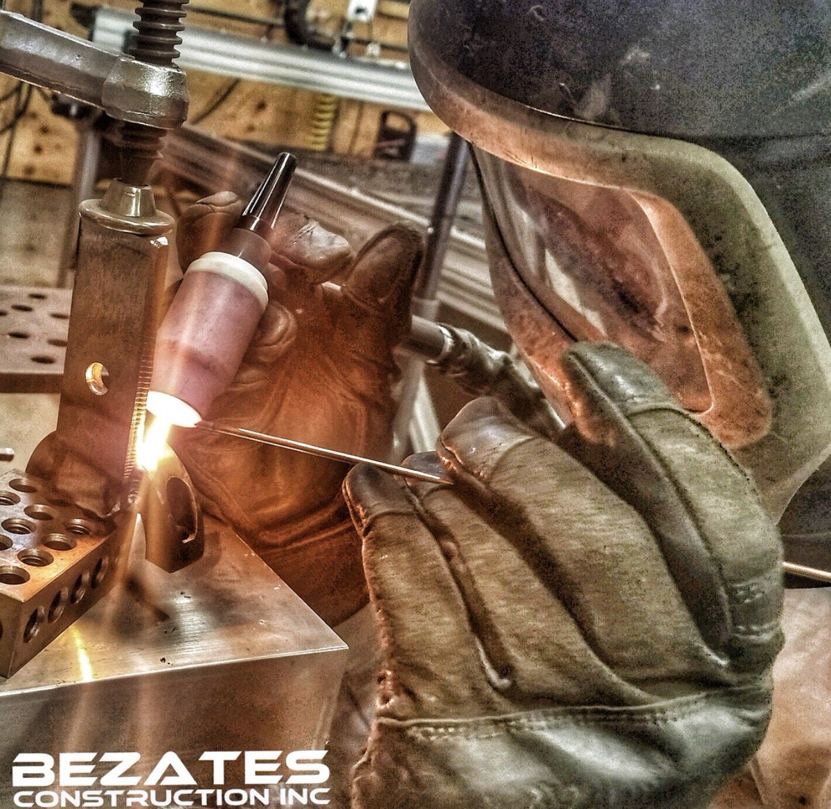 PiranhaFab's tweet photo. Today's customer feature comes from Nick with @bezatesn "Helped Cory out last night with some custom retainer rings he is building for a vac truck. Slammed out some tabs with the Piranha Fabrication ironworker and zipped them up." What are YOU creating?
.
.
. https://t.co/icCAJZyKVO