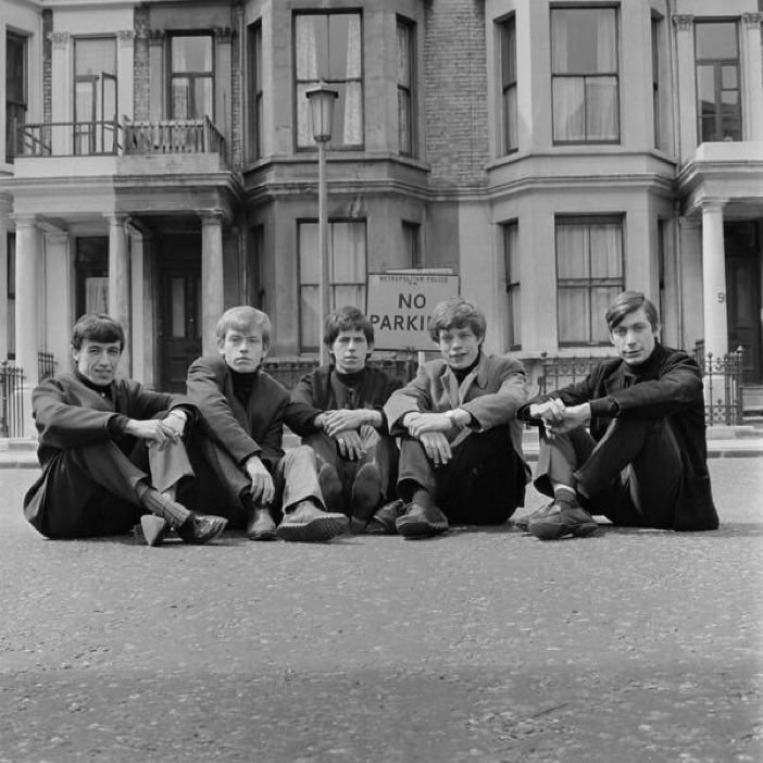 ImagenRetro's tweet photo. La primera foto tomada a The Rolling Stones, 1962. https://t.co/WGaiiEGBXY